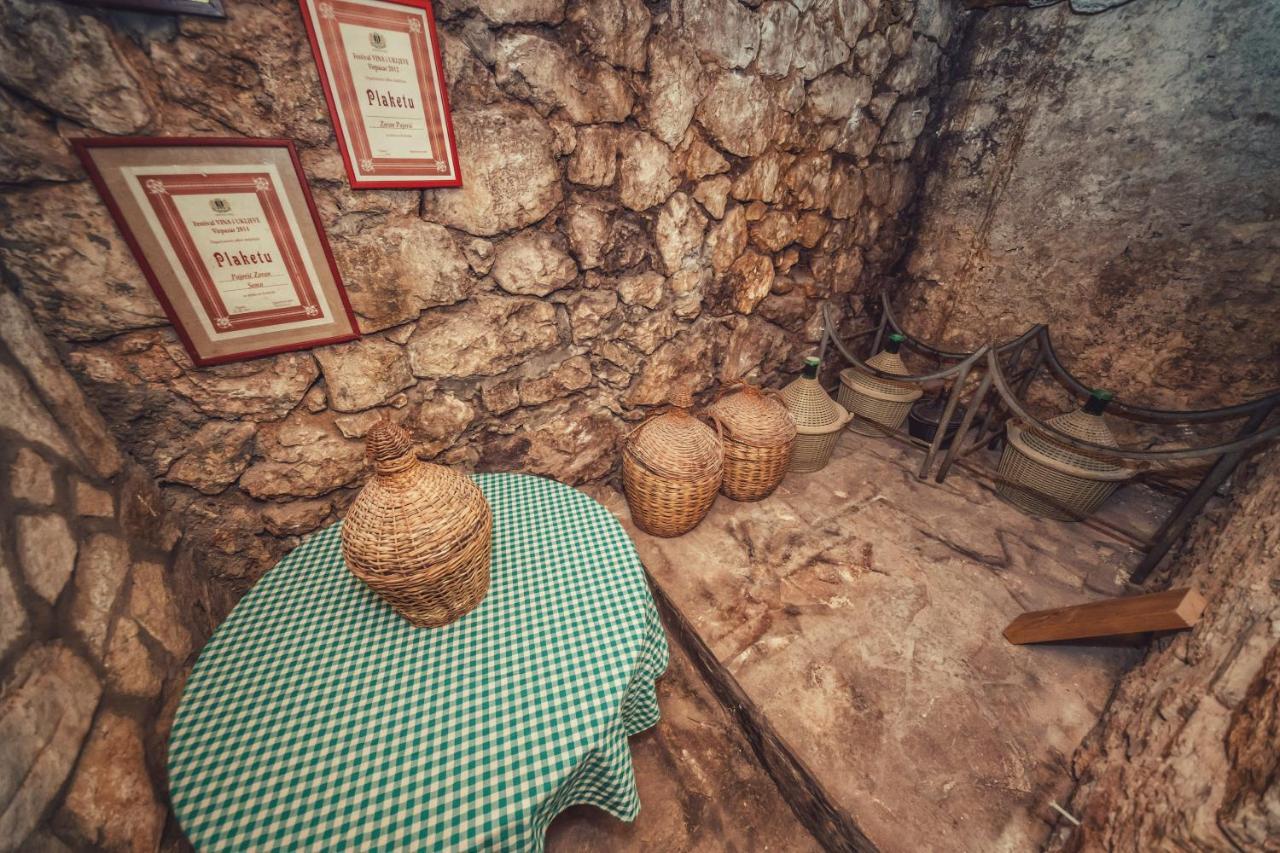 Apartments "Old House Pajovic" ヴィルパザル エクステリア 写真