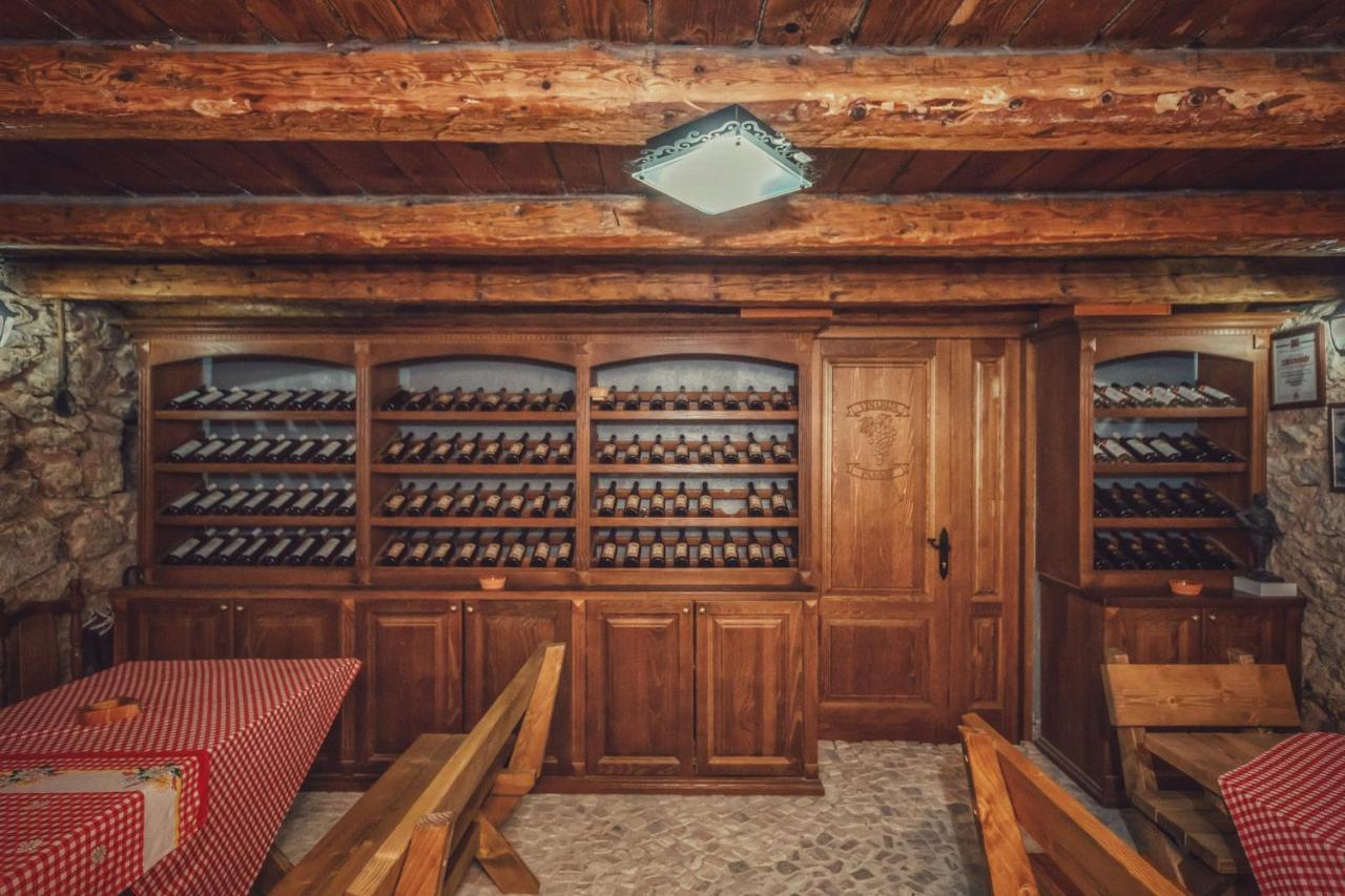 Apartments "Old House Pajovic" ヴィルパザル エクステリア 写真