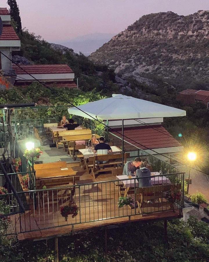 Apartments "Old House Pajovic" ヴィルパザル エクステリア 写真